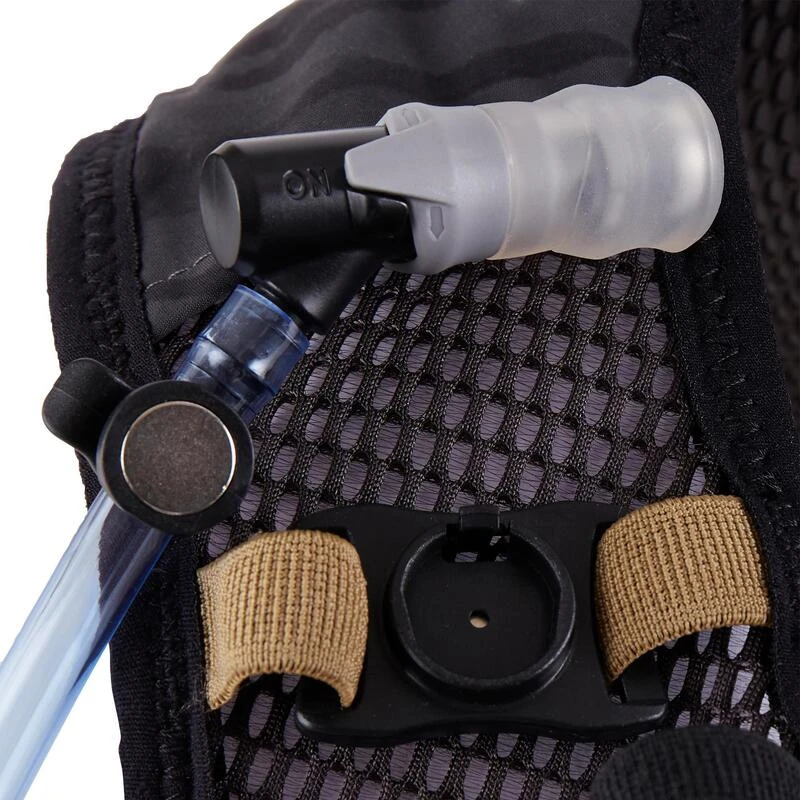 AIMANT ATTACHE TUBE POCHE A EAU SAC TRAIL ULTRA 15 L 4 AIMANT ATTACHE TUBE POCHE A EAU SAC TRAIL ULTRA 15 L – Image 2