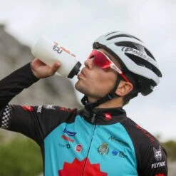 POLISPORT Bidon Cycliste R750 Fluo Avec échelle -Aventure Soldes bidon cycliste r750 fluo avec echelle 2