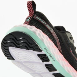 CHAUSSURES DE RUNNING FEMME KIPRUN KS900 NOIR ROSE -Aventure Soldes chaussures de running femme kiprun ks900 noir rose 5