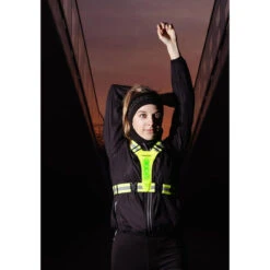 AVENTO Gilet De Sport à Led - Rechargeable - Jaune Fluo - Gilet De Sécurité -Aventure Soldes gilet de sport a led rechargeable jaune fluo gilet de securite 3