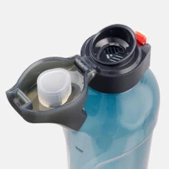 Quechua Gourde Rando MH500 Bouchon Ouverture Rapide 1,2 Litre Plastique (Ecozen®) Bleu 20 Quechua Gourde Rando MH500 Bouchon Ouverture Rapide 1,2 Litre Plastique (Ecozen®) Bleu -Aventure Soldes gourde rando mh500 bouchon ouverture rapide 12 litre plastique ecozen bleu 8