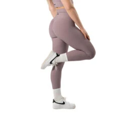Legging Fitness Côtelé Scrunch Sans Coutures Plum Rouge -Aventure Soldes legging fitness cotele scrunch sans coutures plum rouge 3