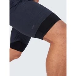 Short De Sport Utility 2-en-1 Avec Poche à Fermeture Éclair Pour Hommes -Aventure Soldes short de sport utility 2 en 1 avec poche a fermeture eclair pour hommes 2