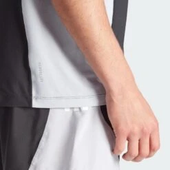 ADIDAS T-shirt Own The Run Colorblock 11 ADIDAS T-shirt Own The Run Colorblock -Aventure Soldes t shirt own the run colorblock 4