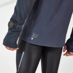 T-SHIRT RUNNING MANCHES LONGUES HIVER HOMME - KIPRUN WARM LIGHT BLEU FONCE 18 T-SHIRT RUNNING MANCHES LONGUES HIVER HOMME - KIPRUN WARM LIGHT BLEU FONCE -Aventure Soldes t shirt running manches longues hiver homme kiprun warm light bleu fonce 7